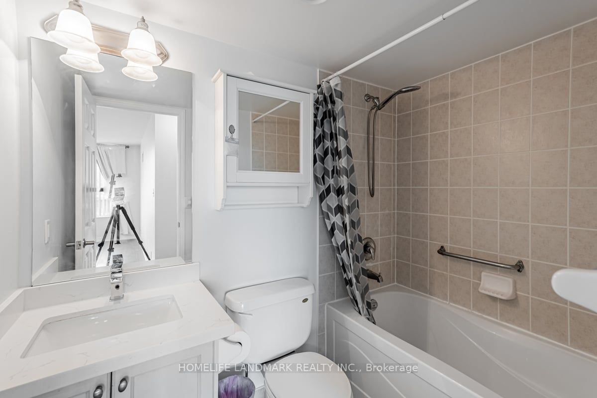 68 Grangeway Ave, #306