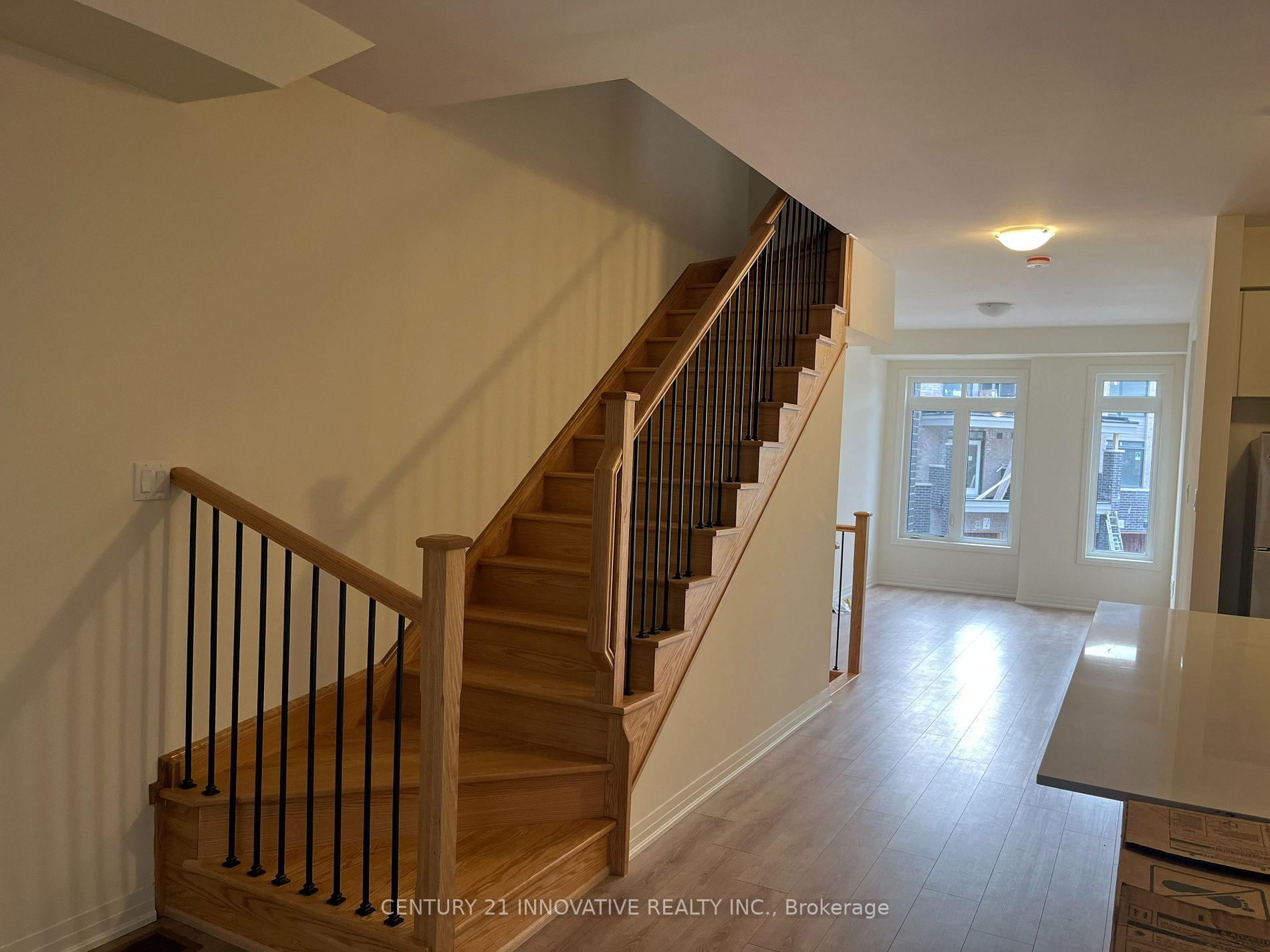 29 Esquire Way