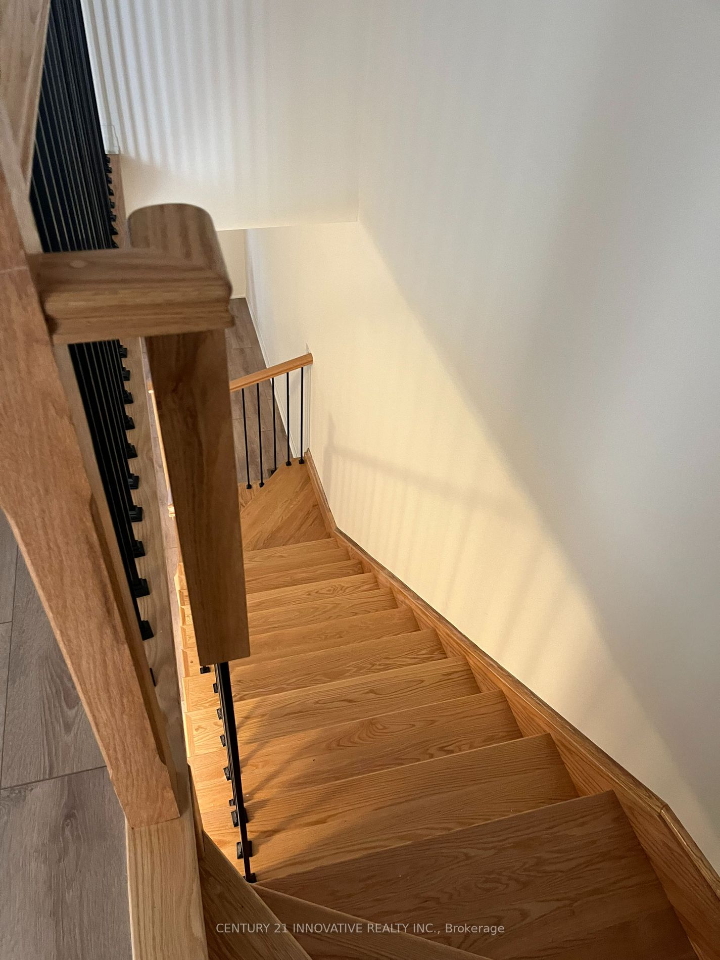 29 Esquire Way