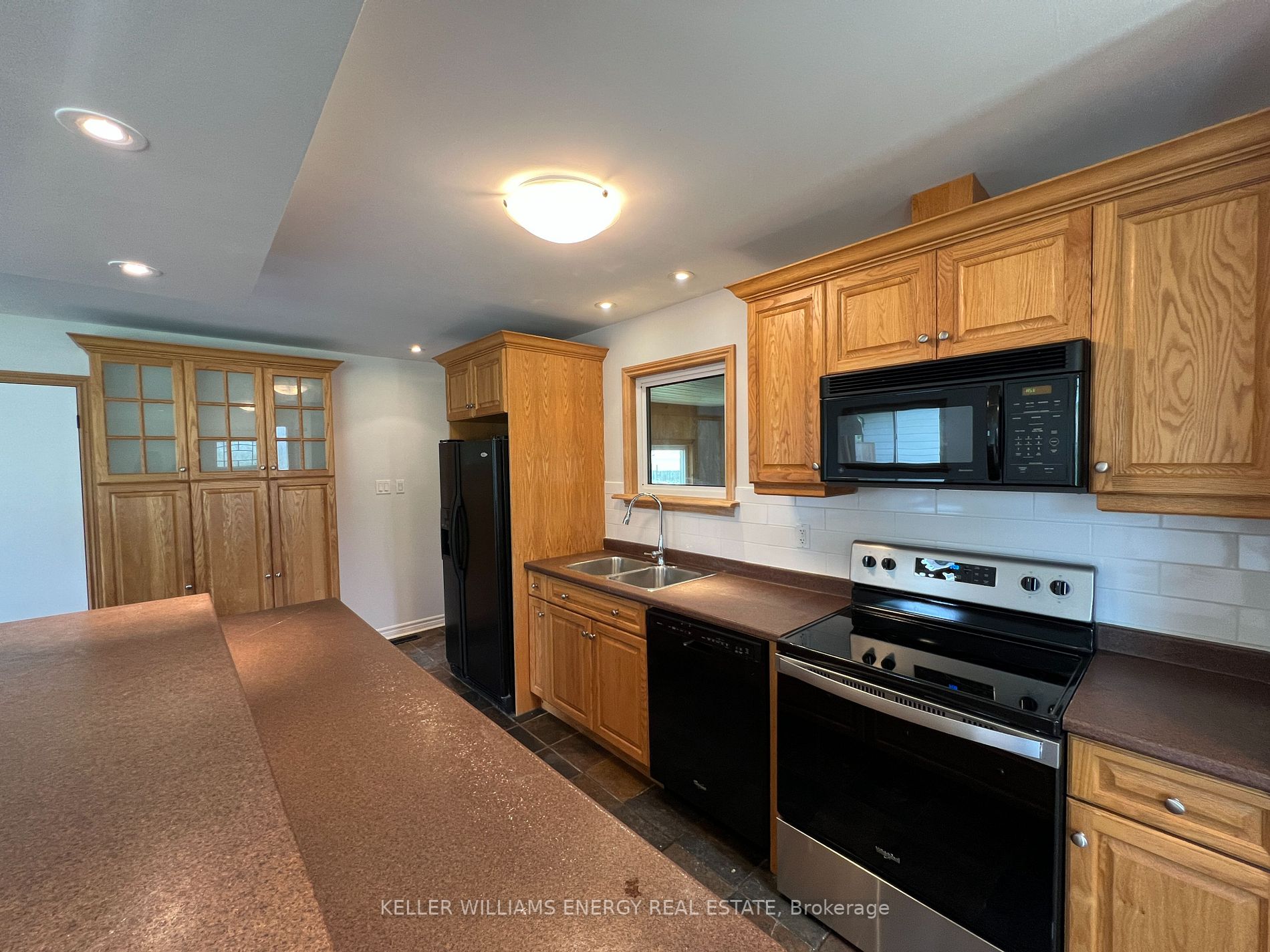 275 Madawaska Ave