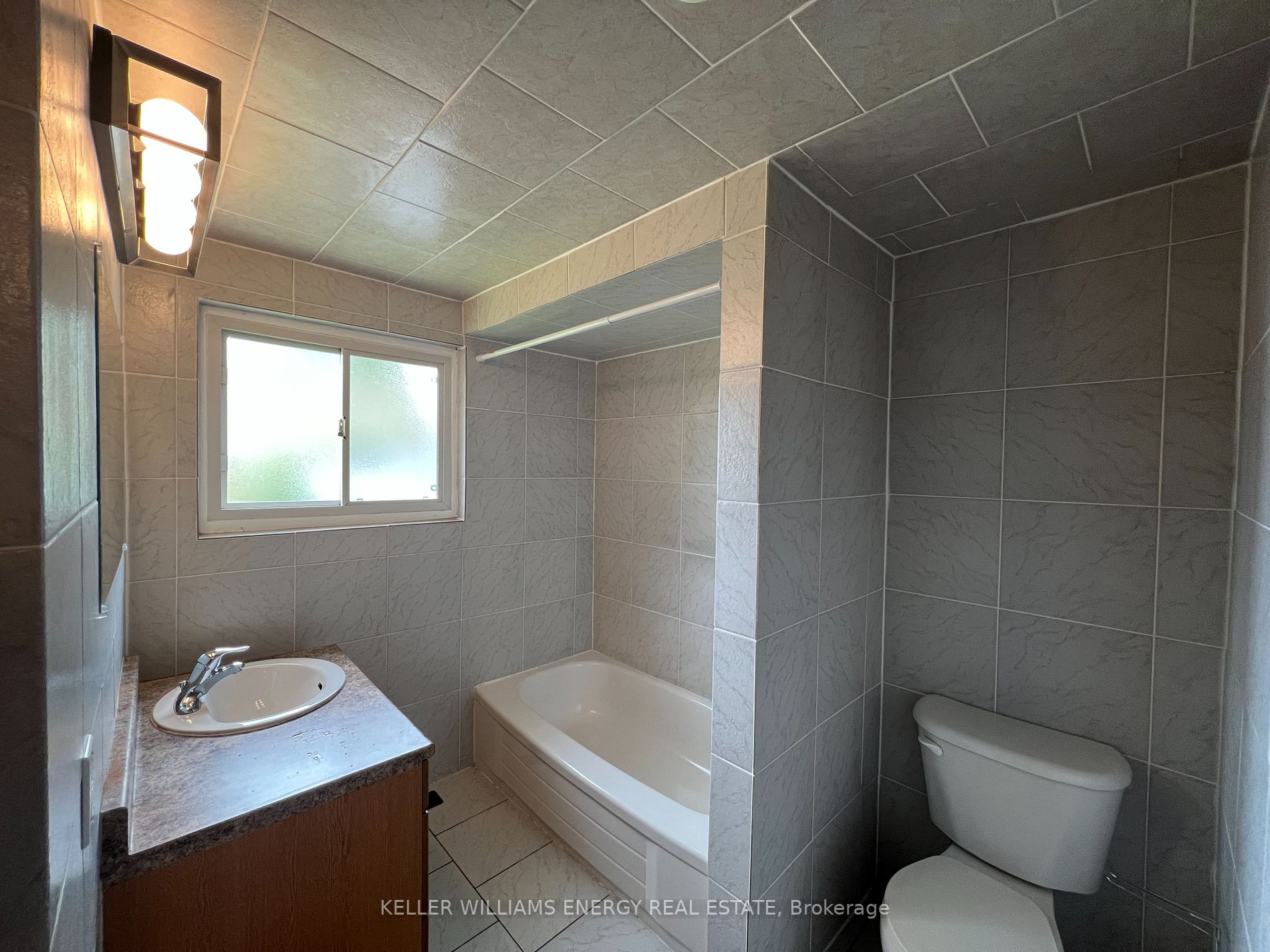 275 Madawaska Ave