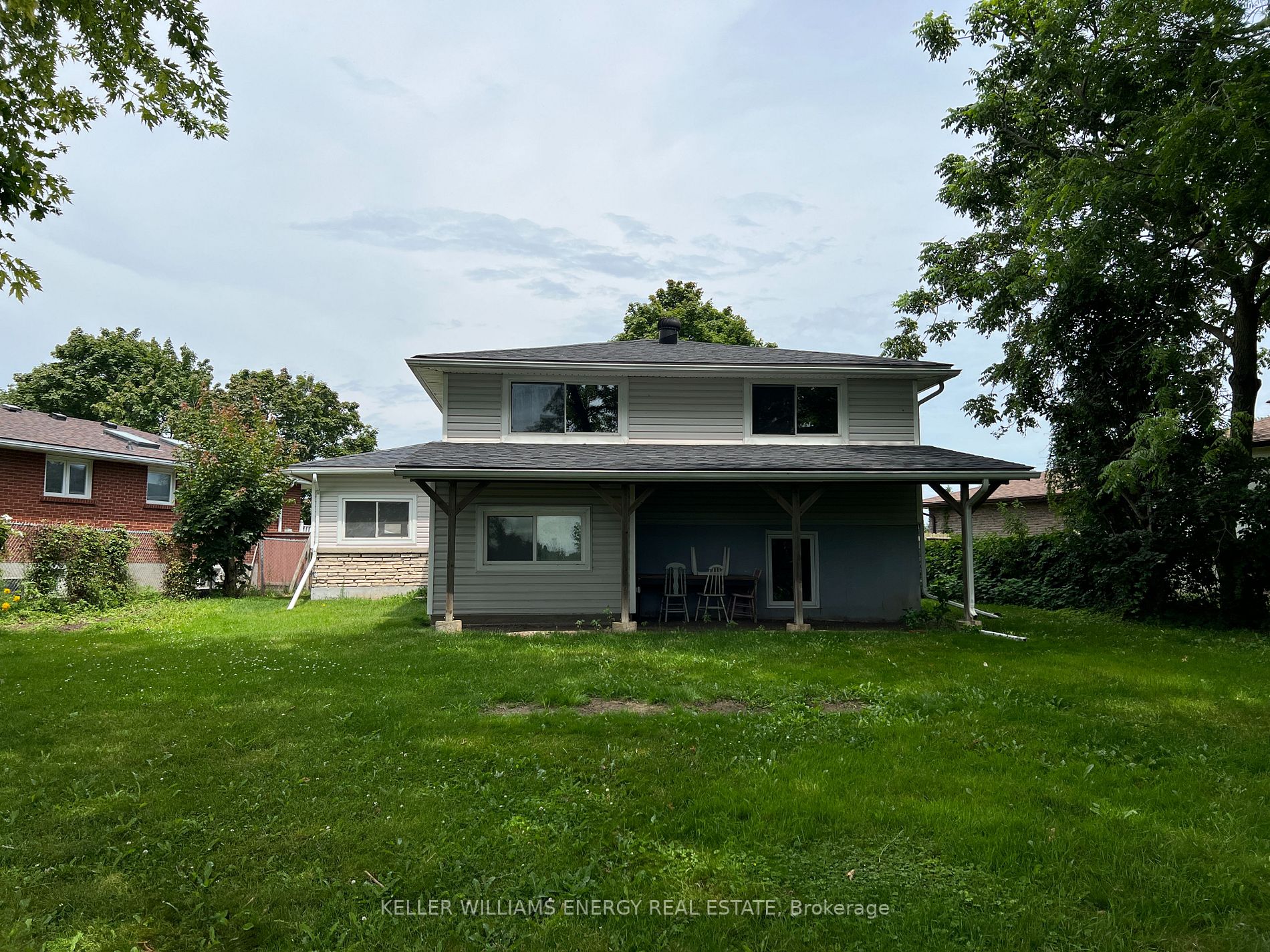 275 Madawaska Ave