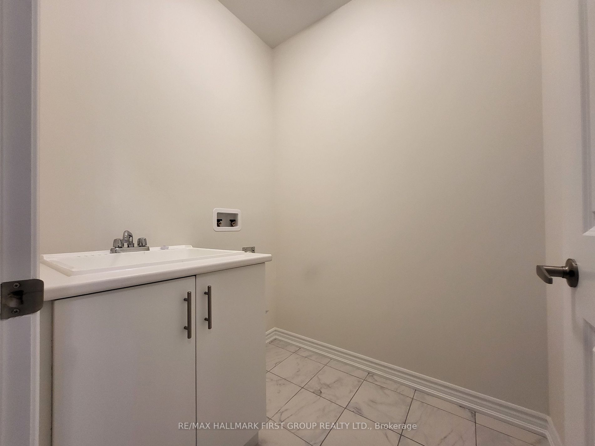 6 Jadite St