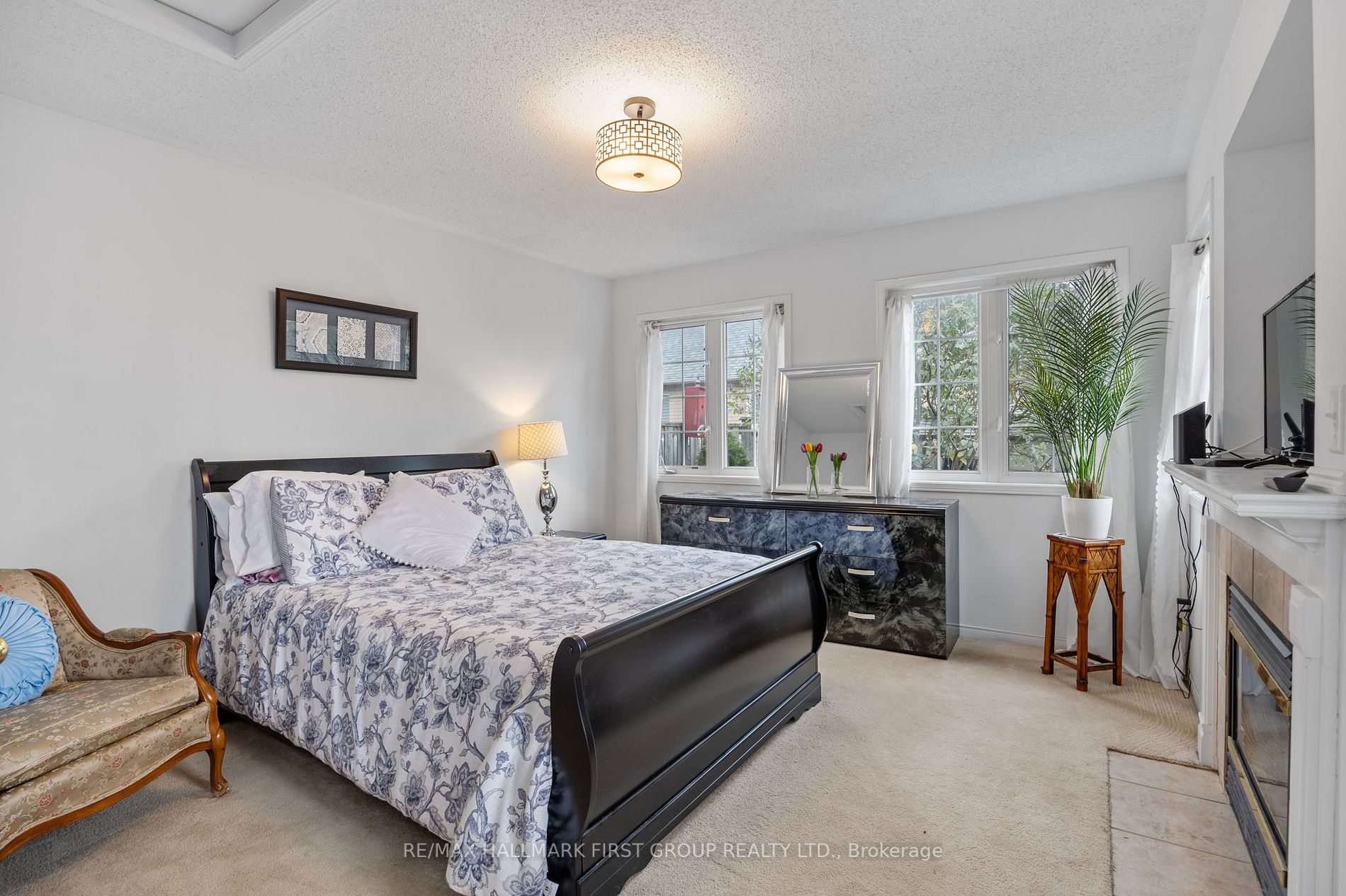 30 Treen Cres