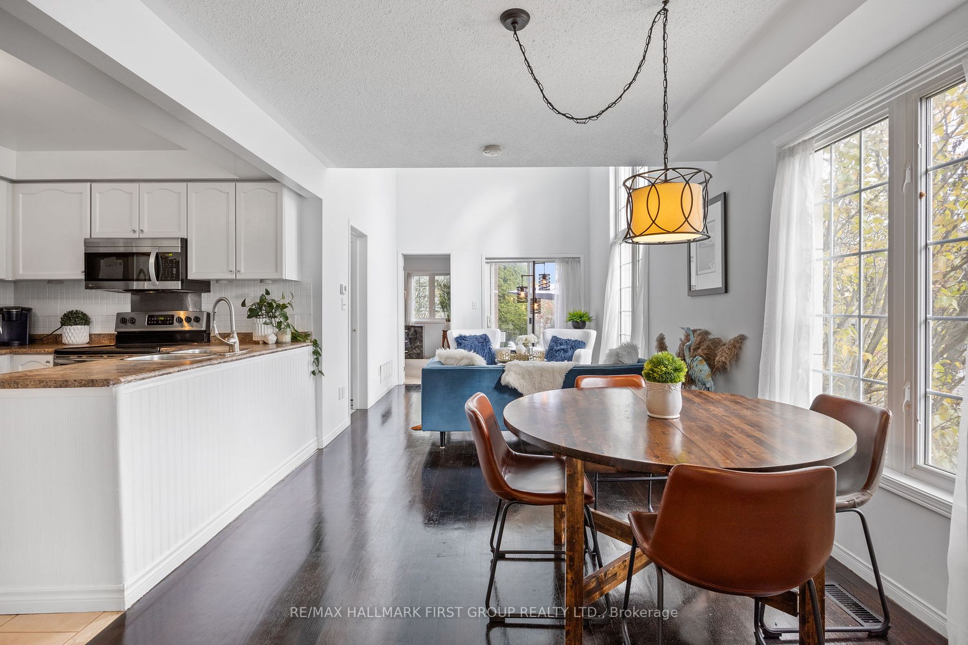 30 Treen Cres