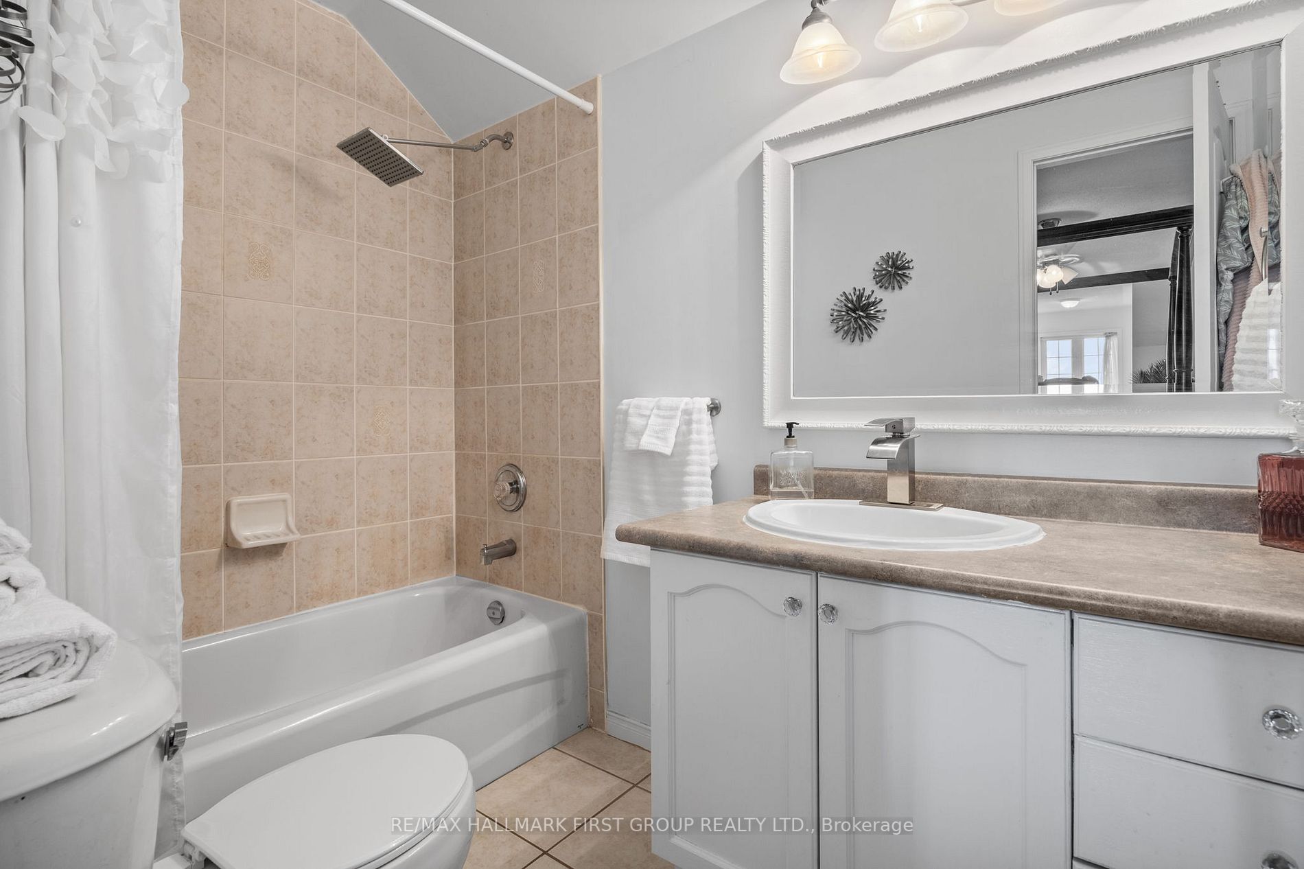 30 Treen Cres