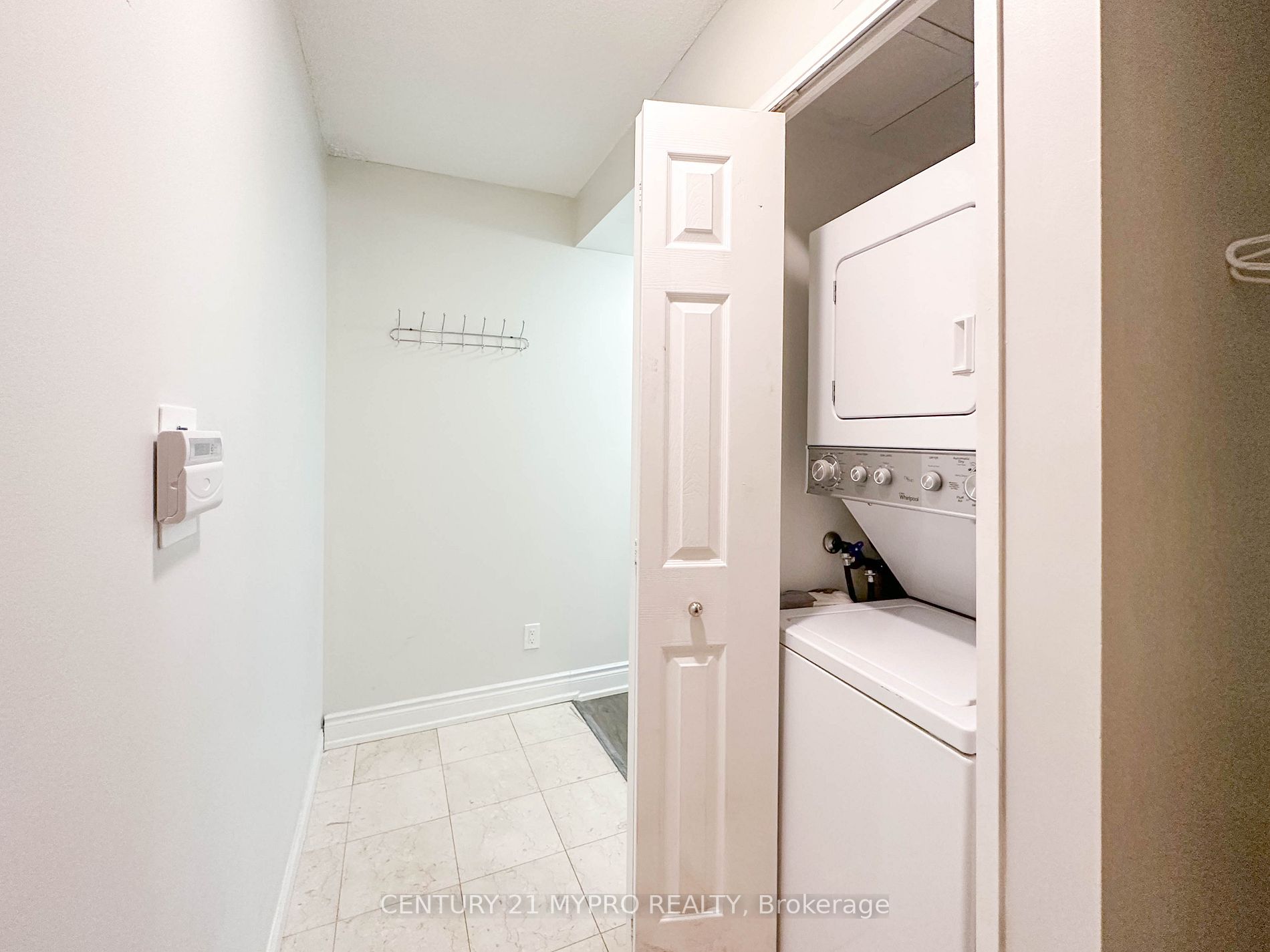 8 Lee Centre Drive #913