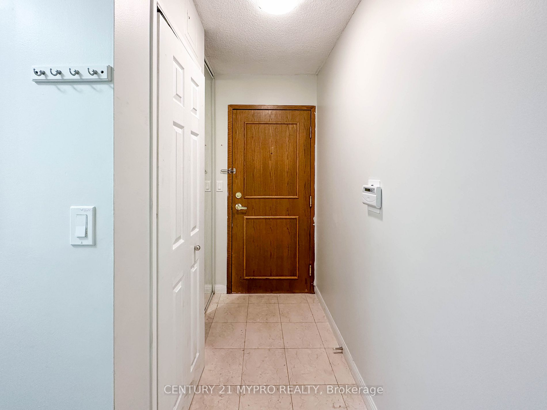 8 Lee Centre Drive #913