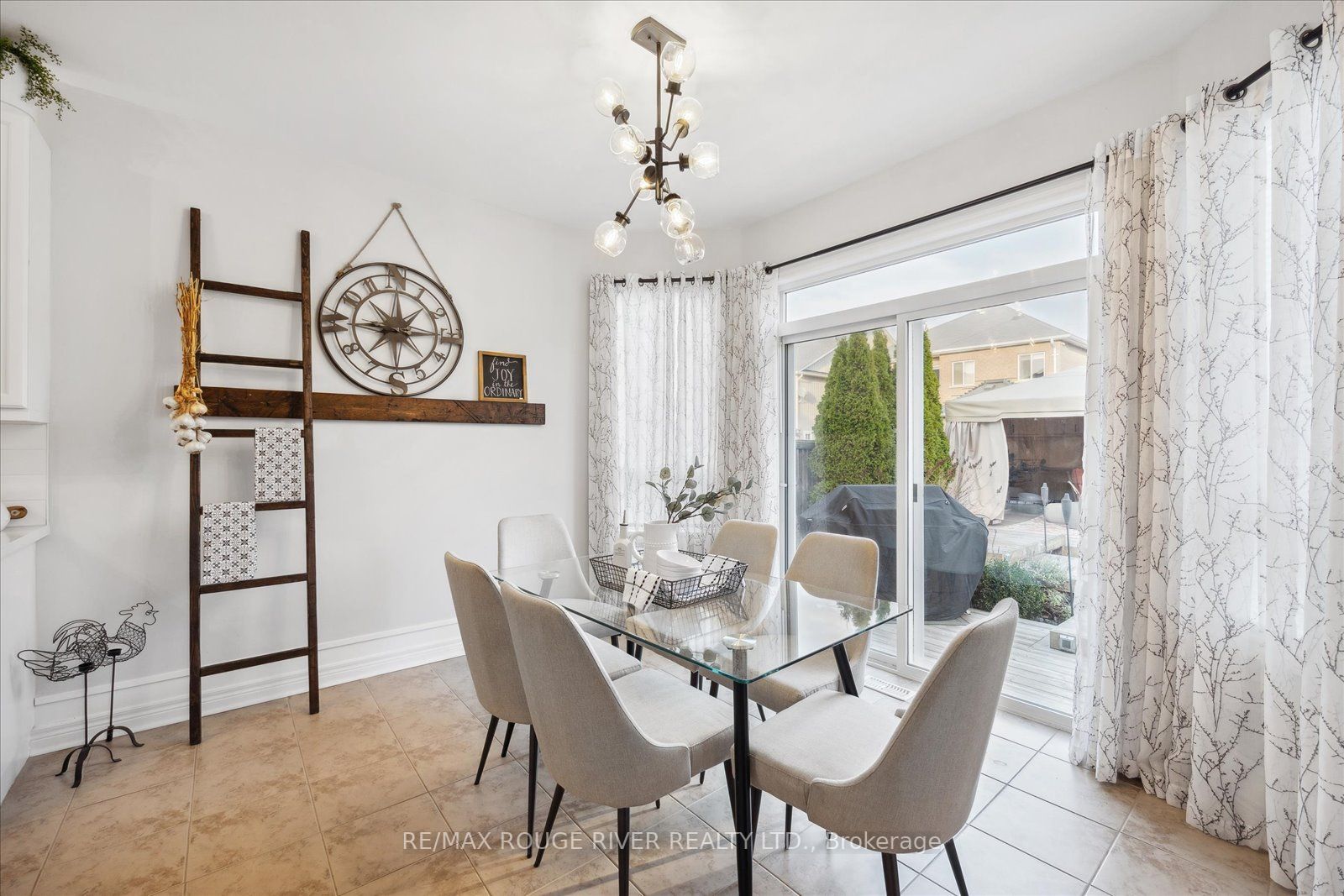 5 Rockland Crescent