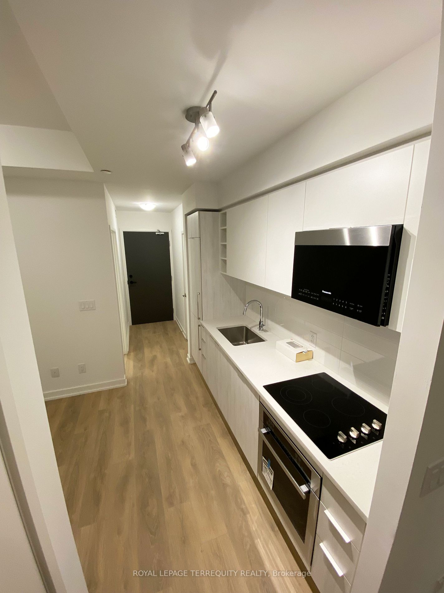 2033 Kennedy Rd, #702