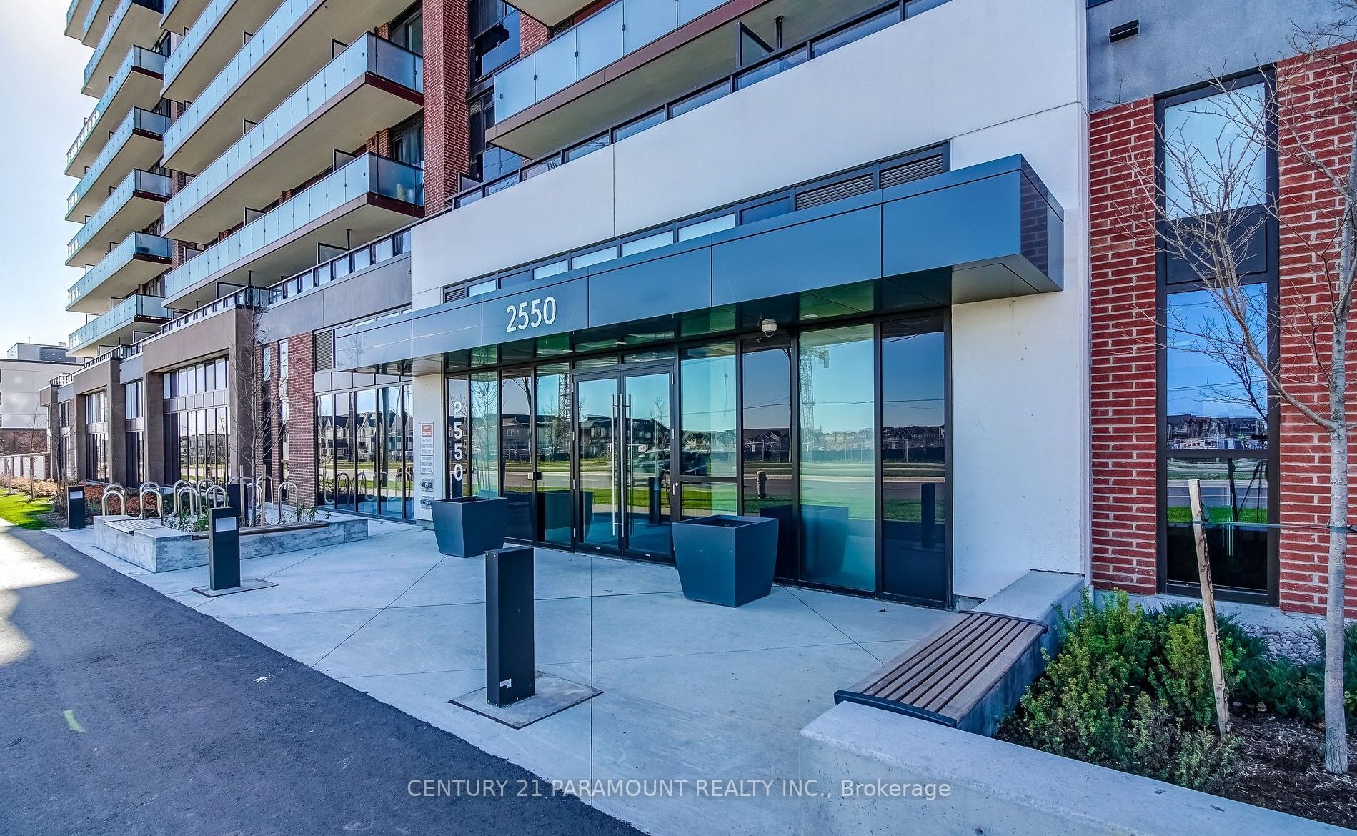 2550 Simcoe Street N, #1501