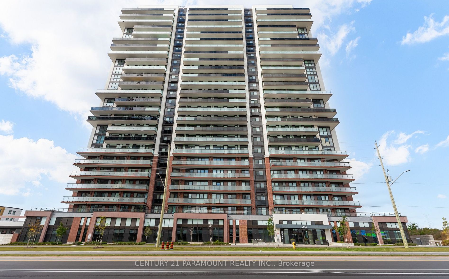 2550 Simcoe Street N, #1501