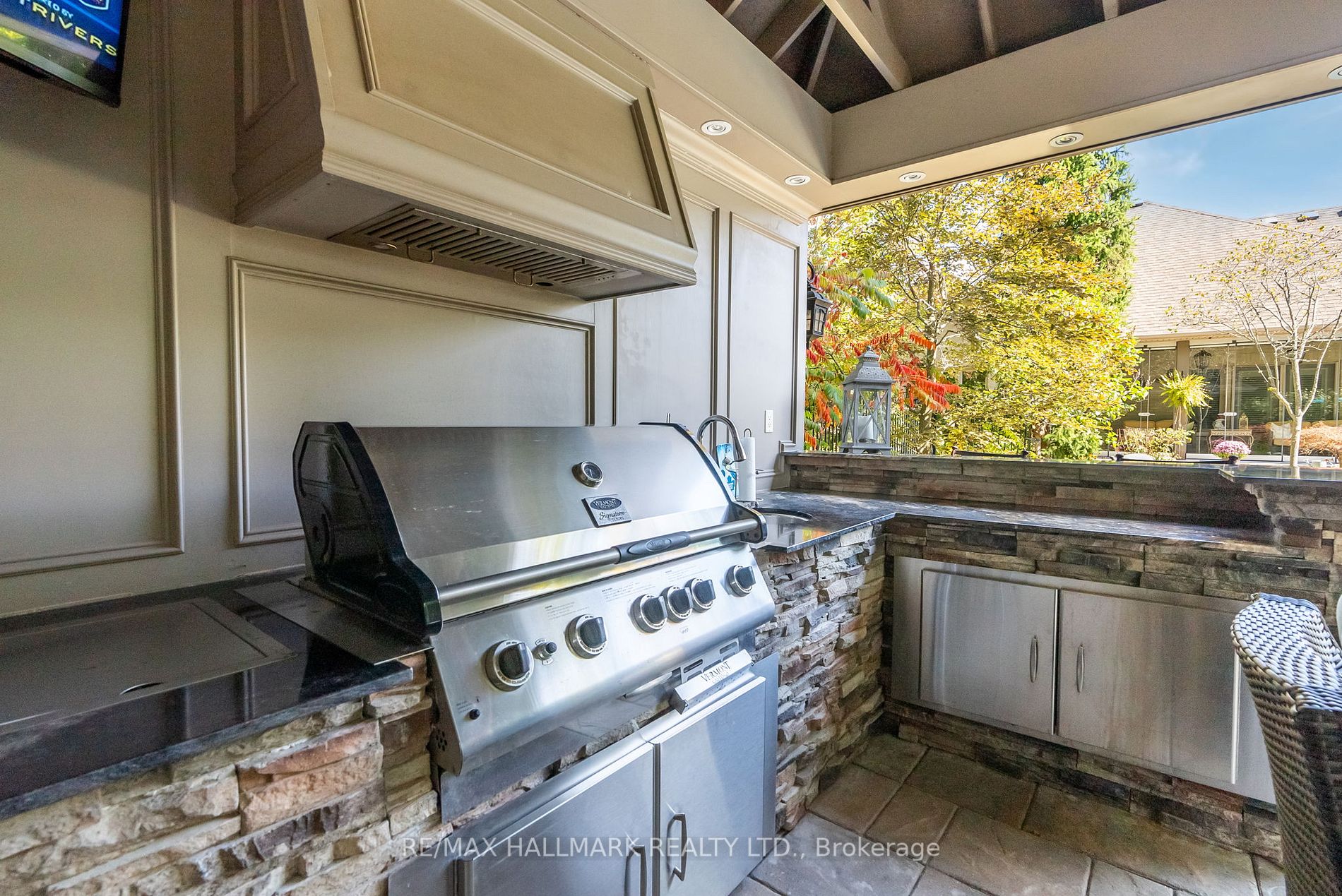6 Wilson House Dr