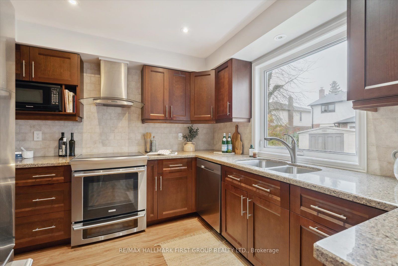 19 Farrow Cres