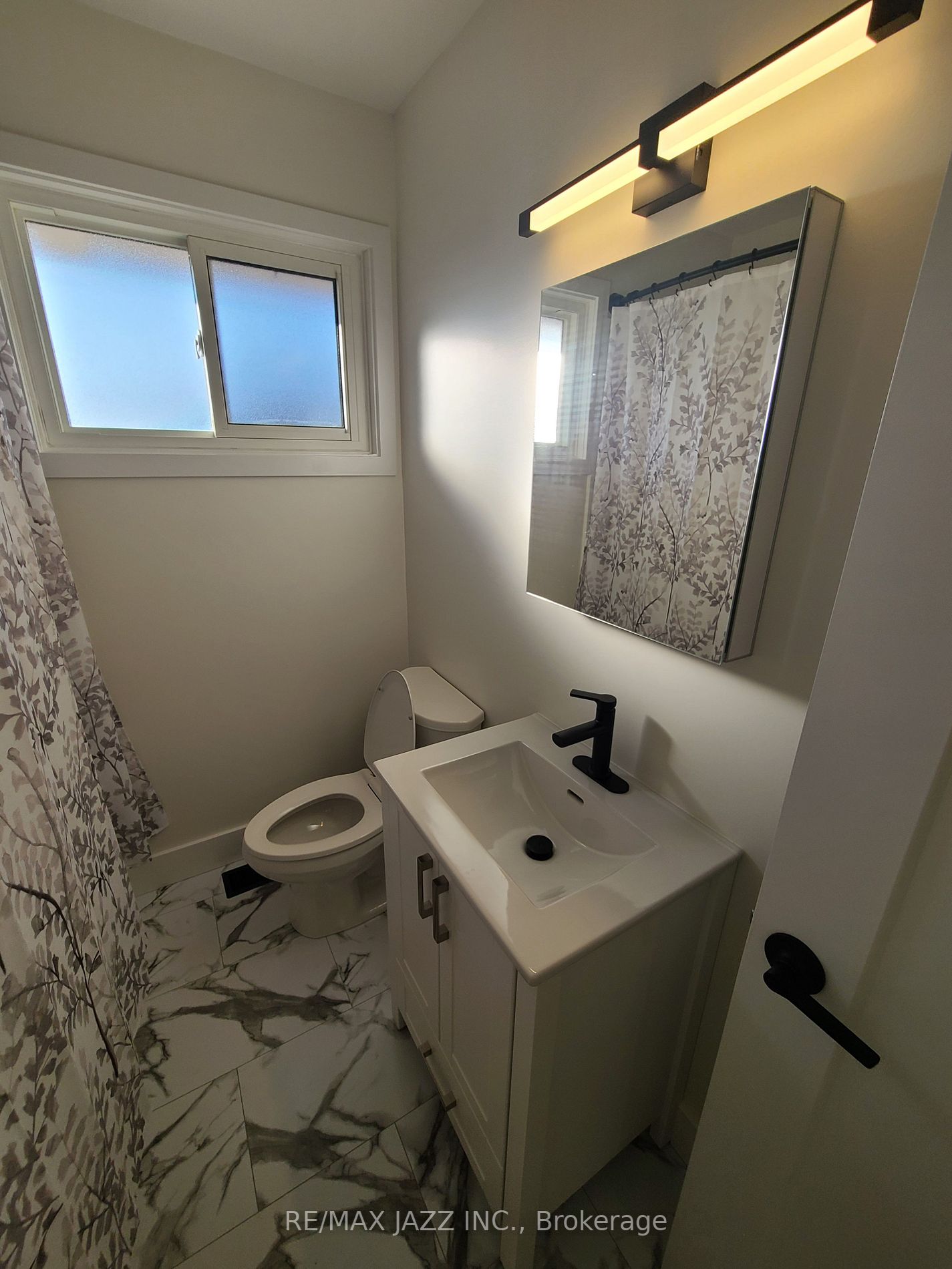 78 Parkway Cres