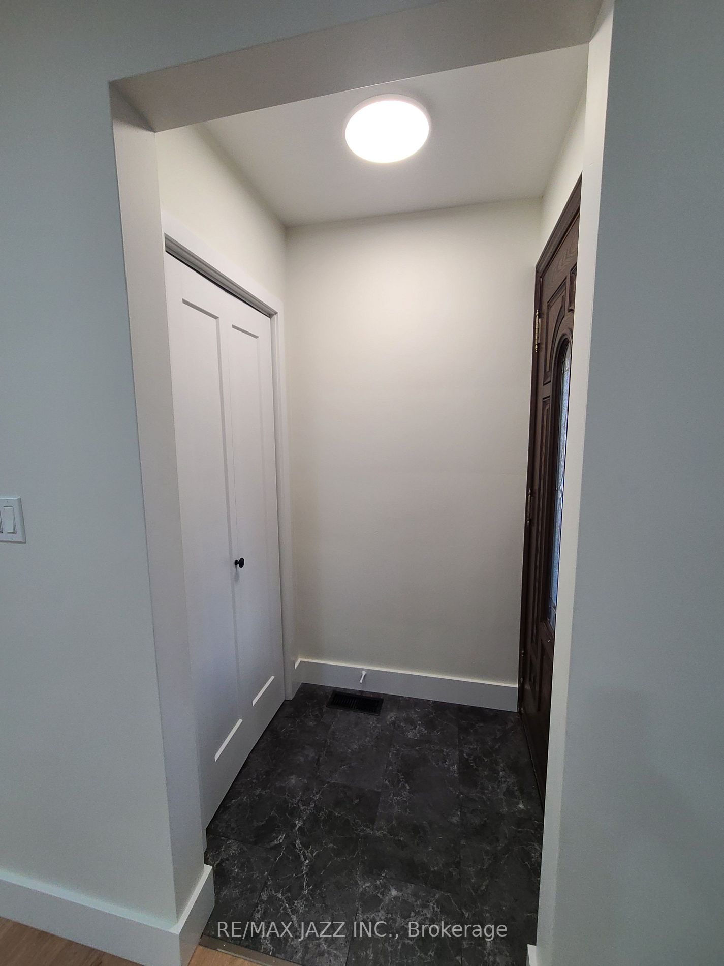78 Parkway Cres