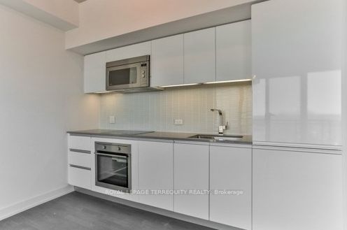 1238 Dundas St E, #703