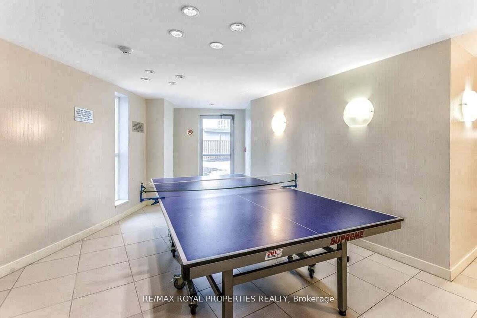 38 Lee Centre Dr, #Ph303