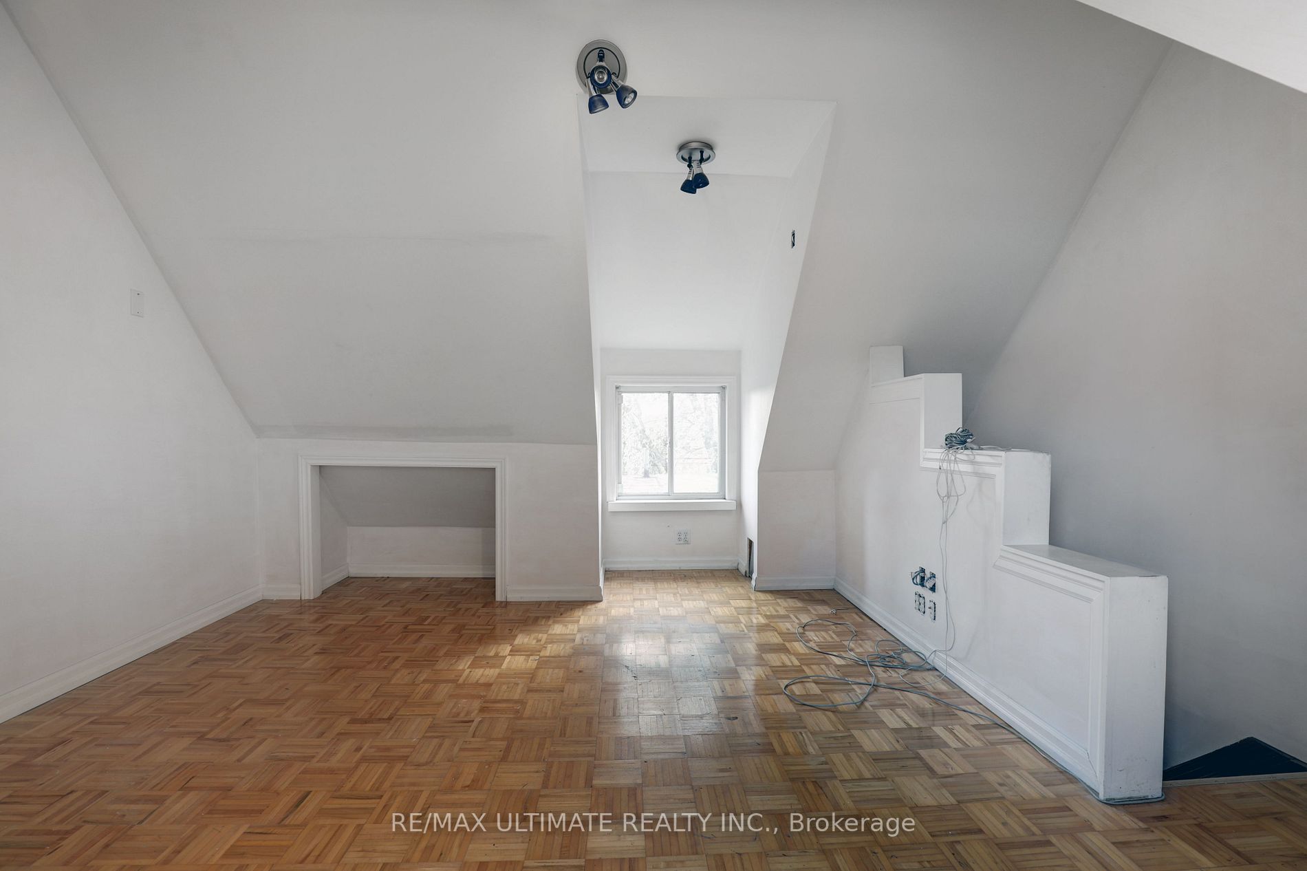 223 Langley Ave