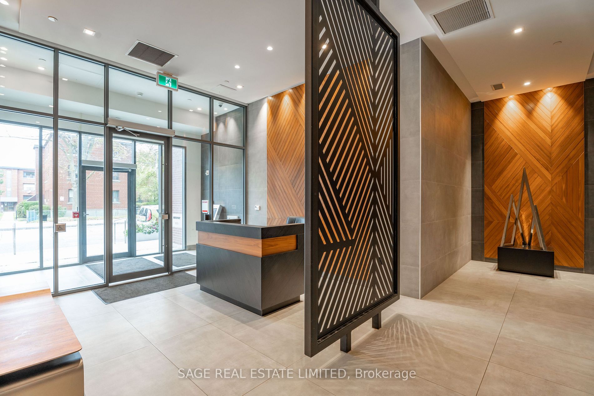 1331 Queen St E, #404