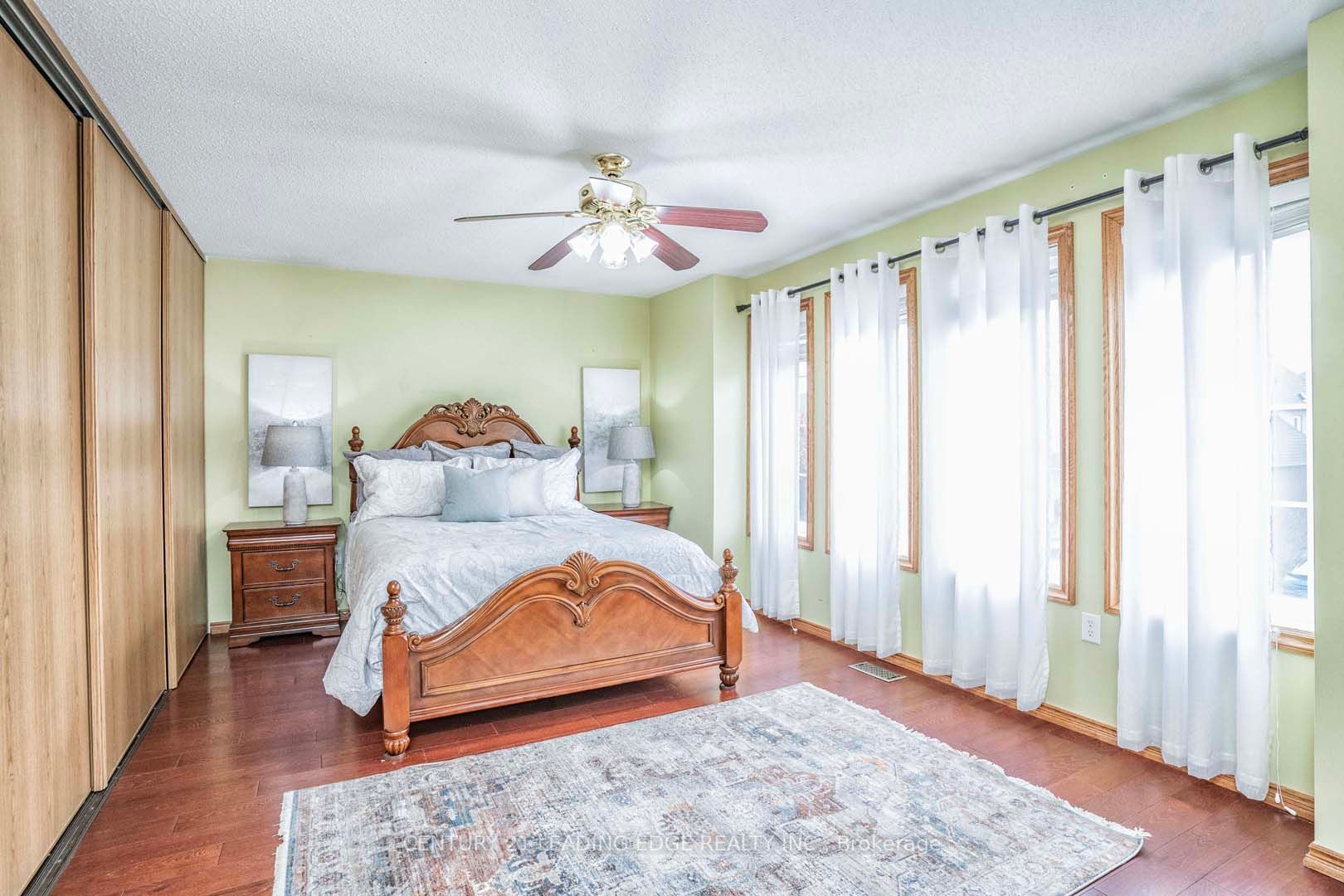 105 Hopkinson Cres