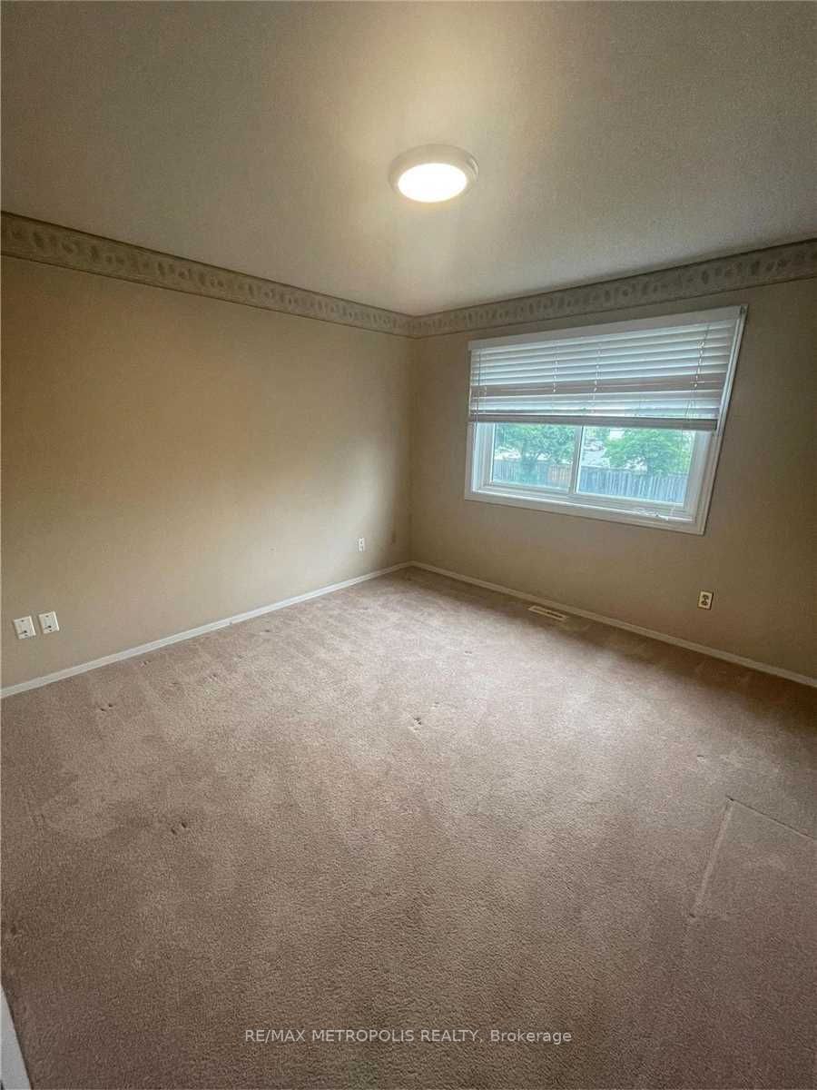 47 Gilmour Dr