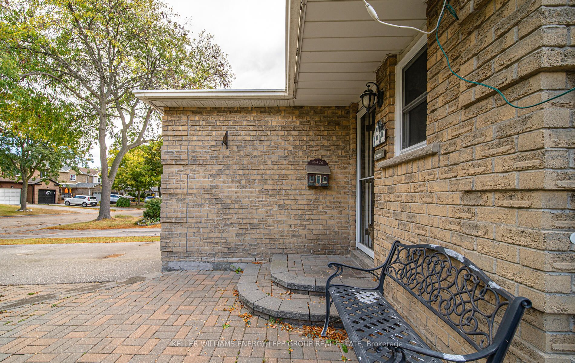 30 Greenfield Crescent