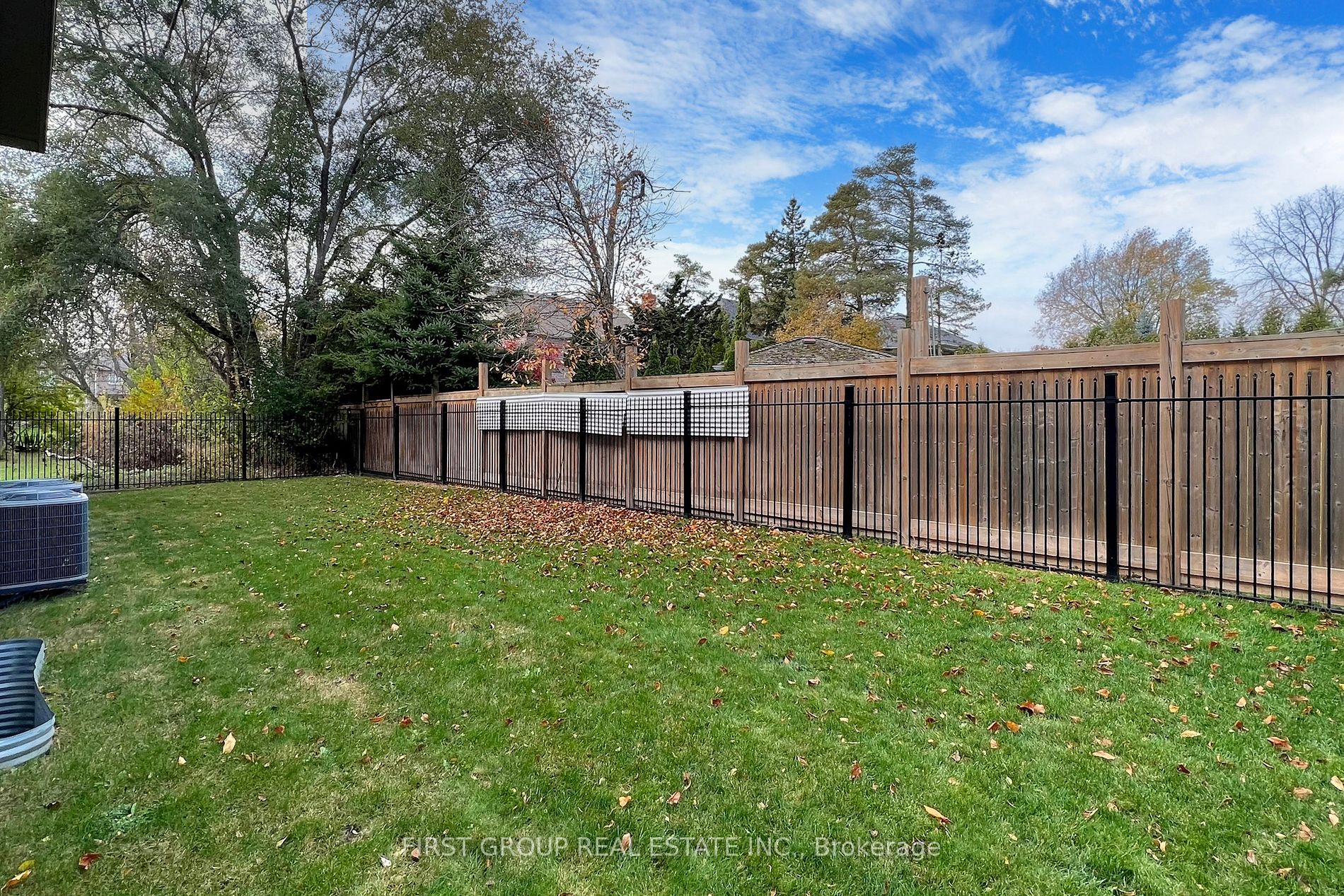 858 Strouds Lane