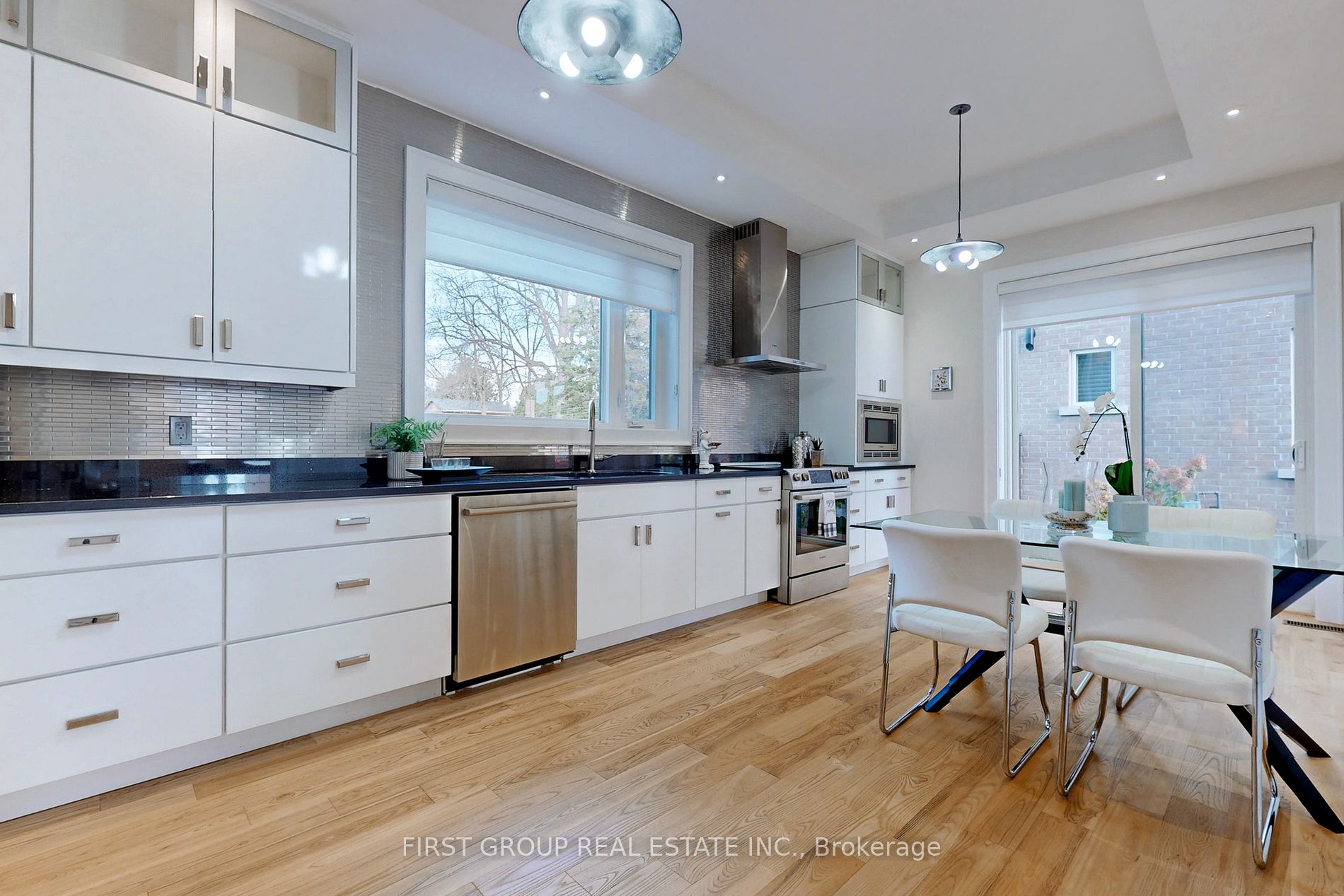 858 Strouds Lane