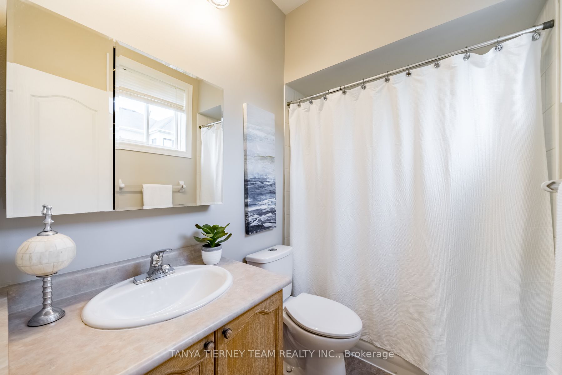 60 Darius Harns Dr