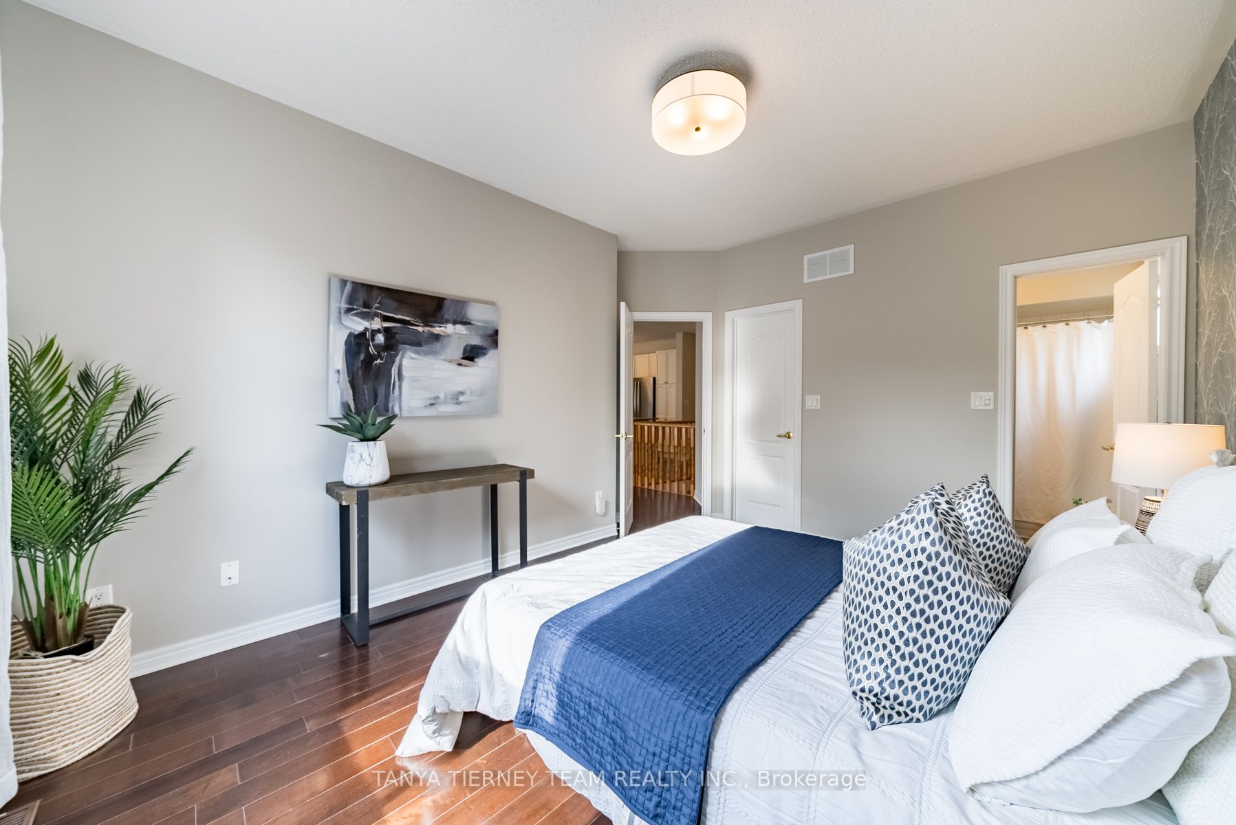 60 Darius Harns Dr
