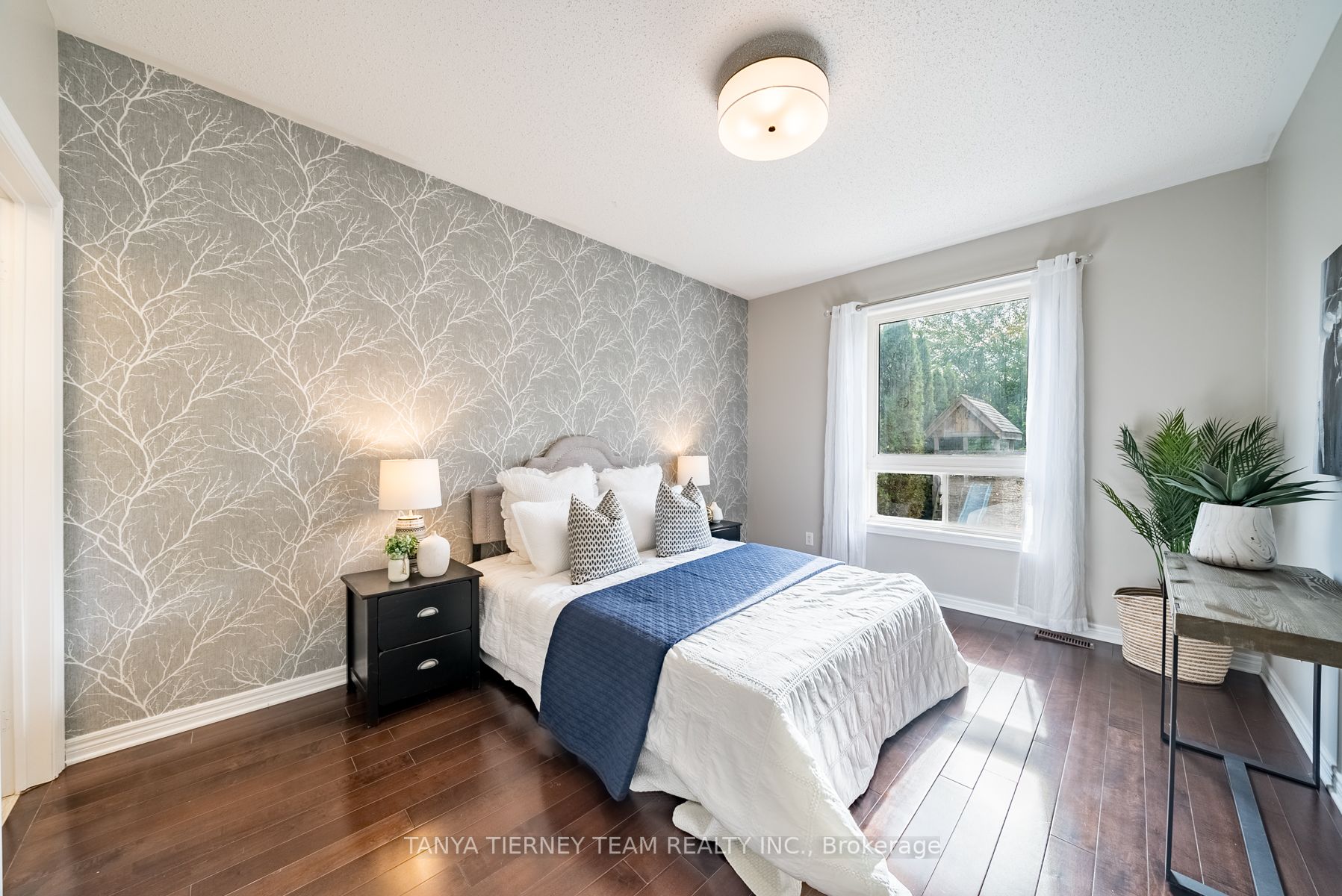 60 Darius Harns Dr
