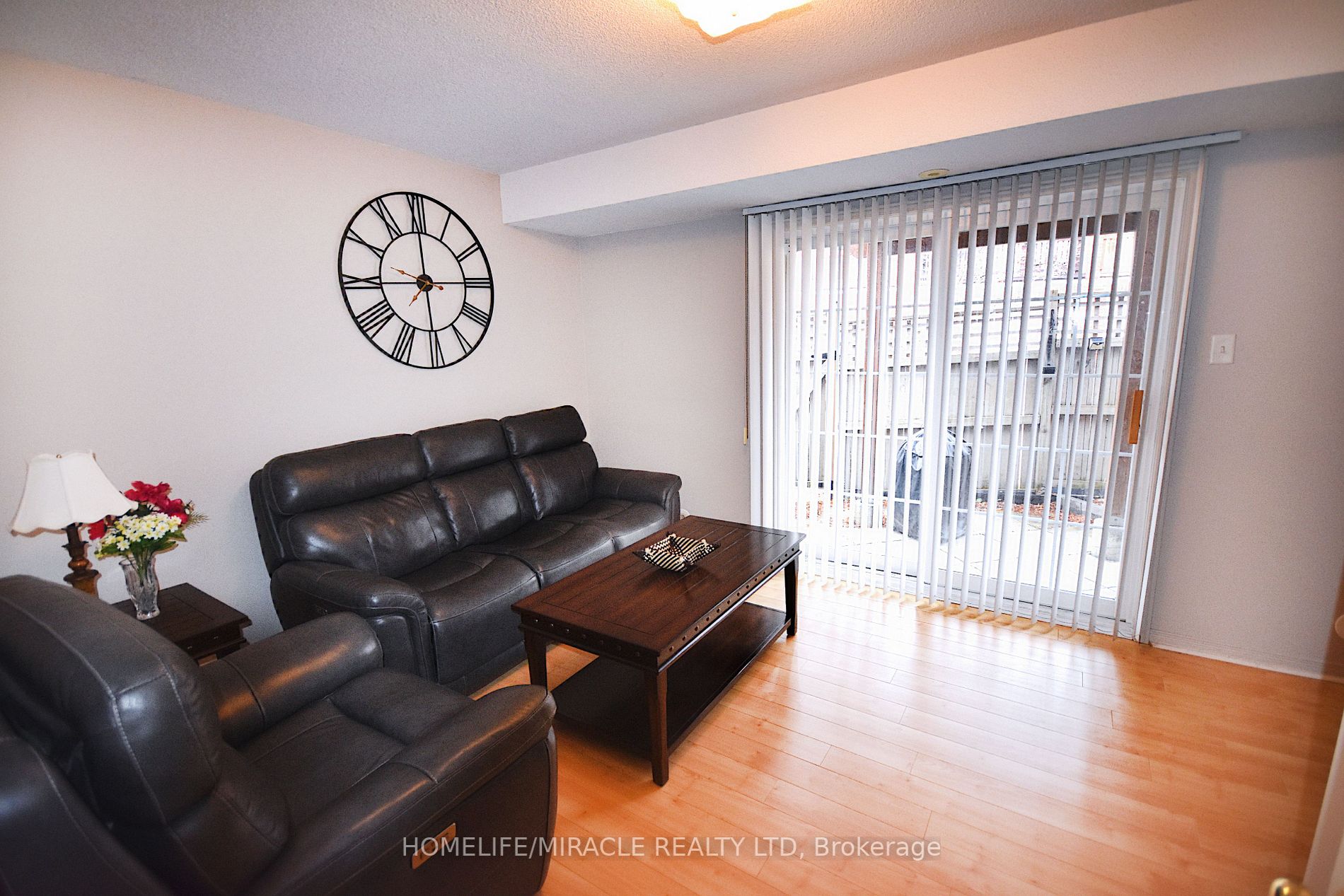 22 Exchequer Pl, #25