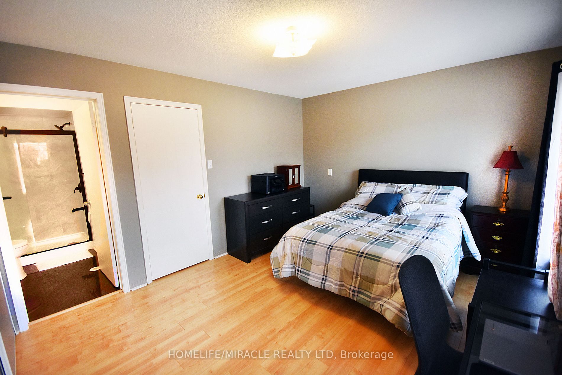 22 Exchequer Pl, #25