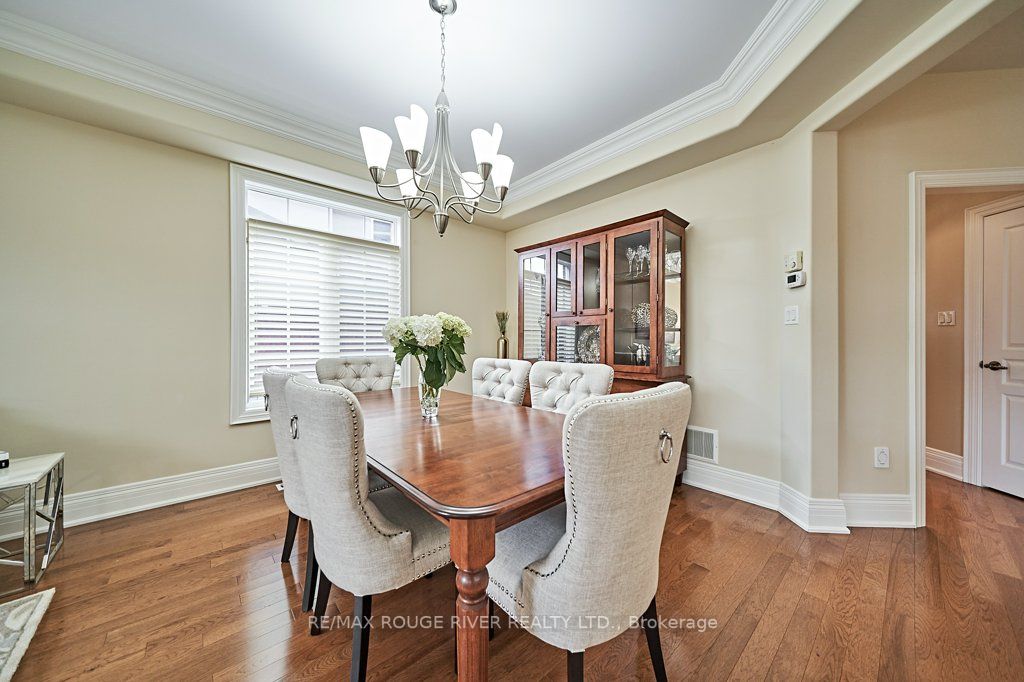 2326 Southcott Rd