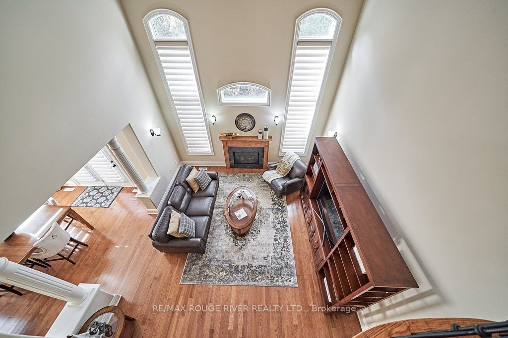 2326 Southcott Rd