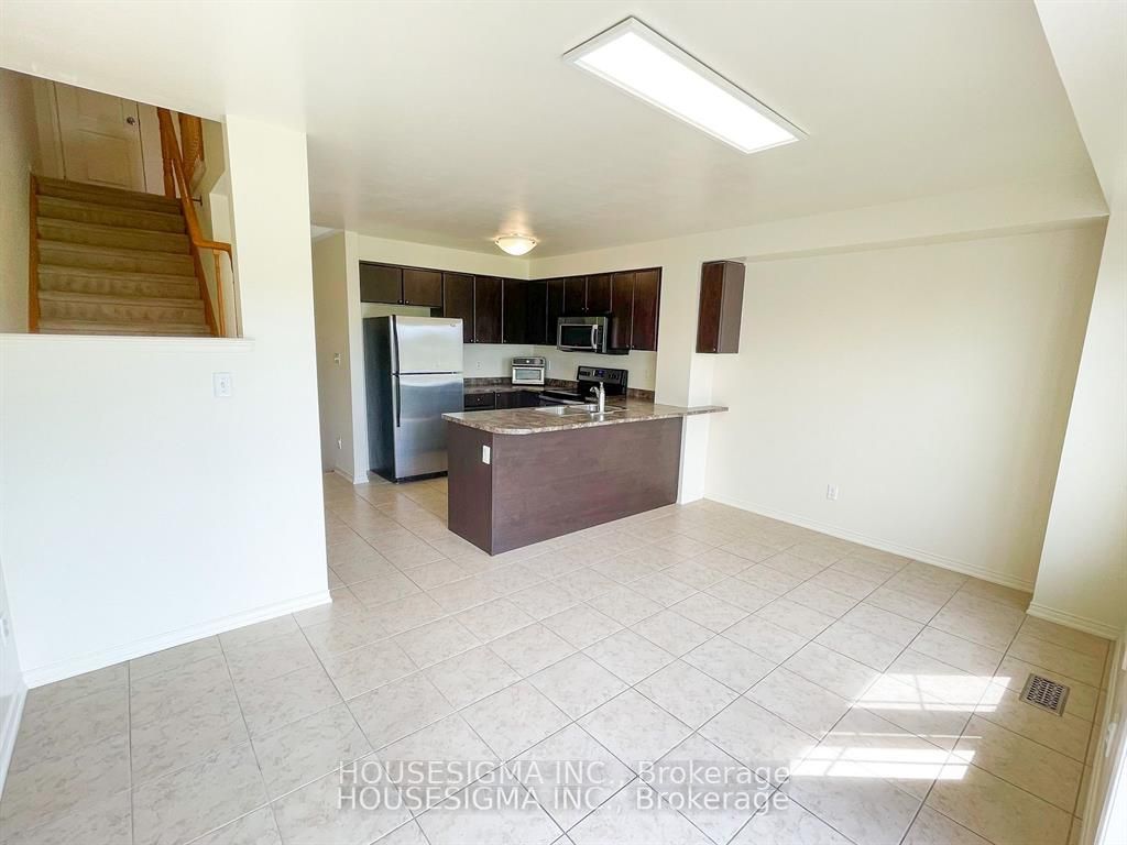 10 Burtonbury Lane