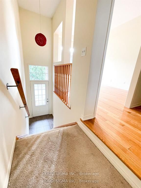 10 Burtonbury Lane