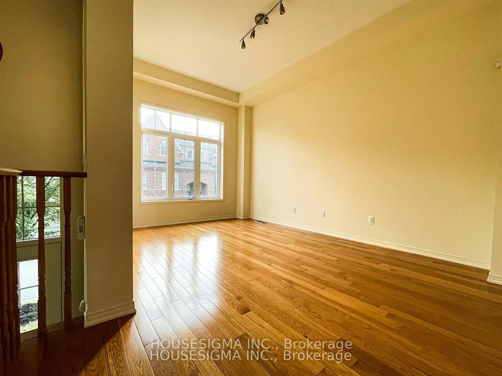 10 Burtonbury Lane