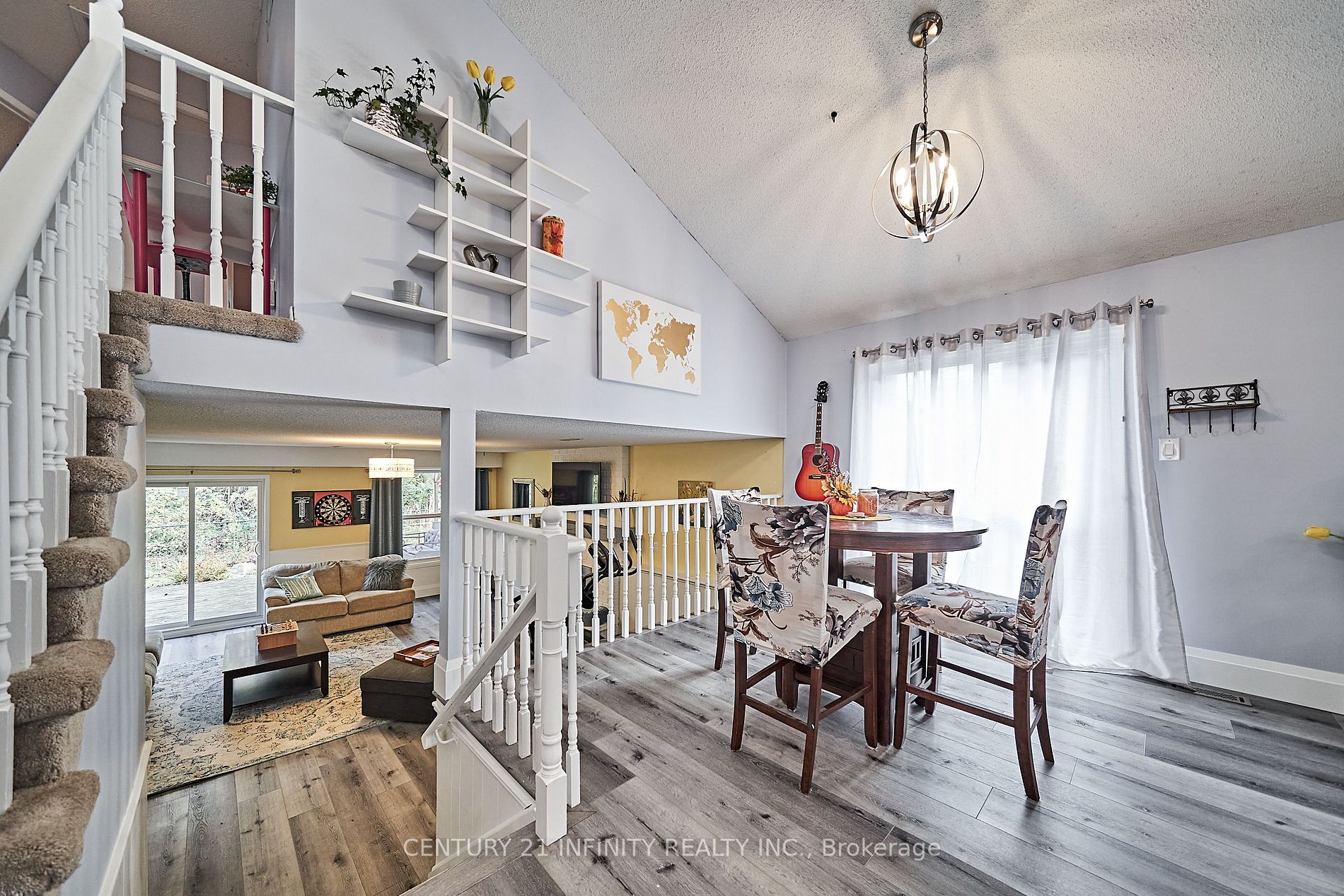 255 Glenabbey Dr