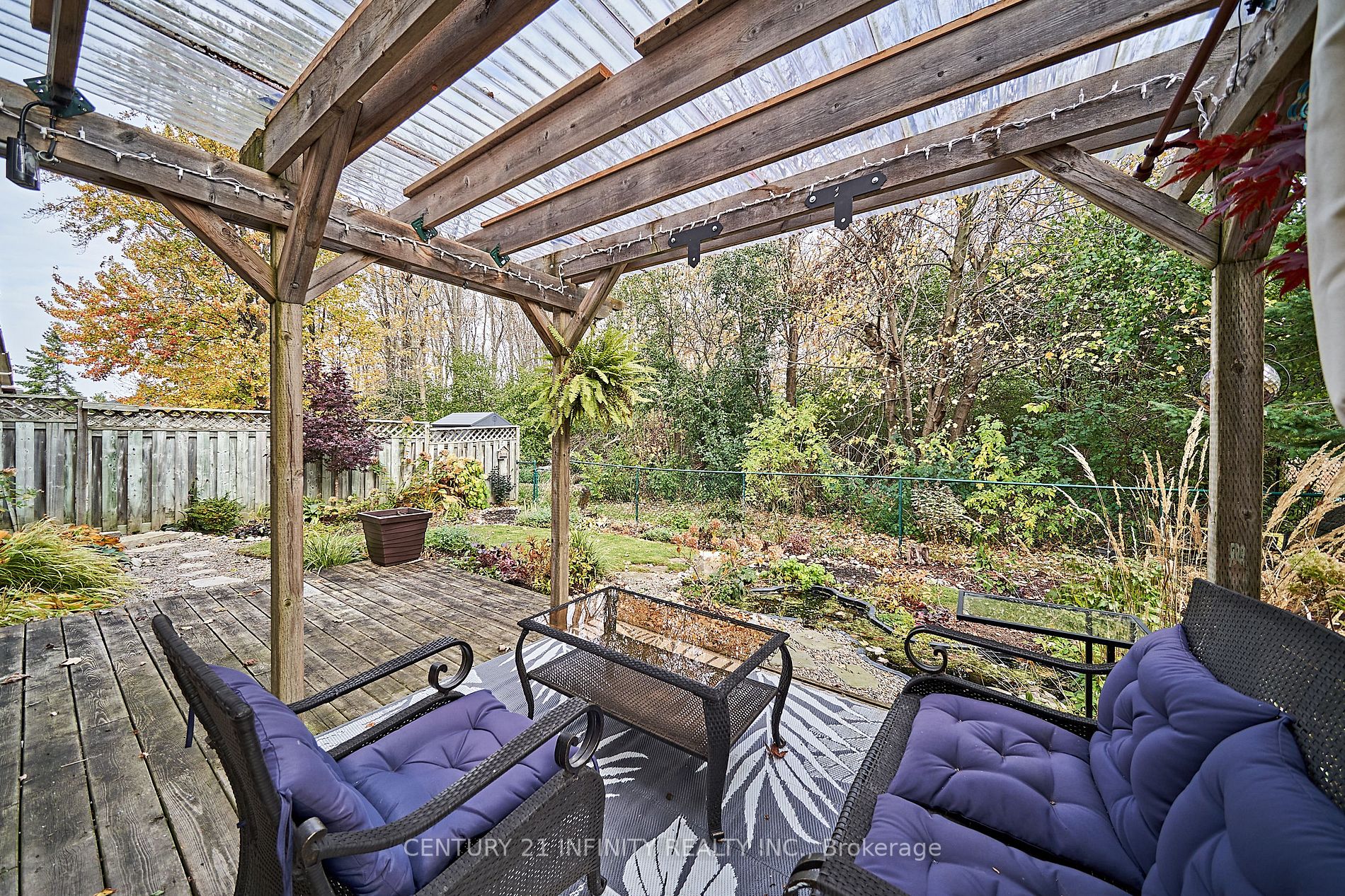 255 Glenabbey Dr