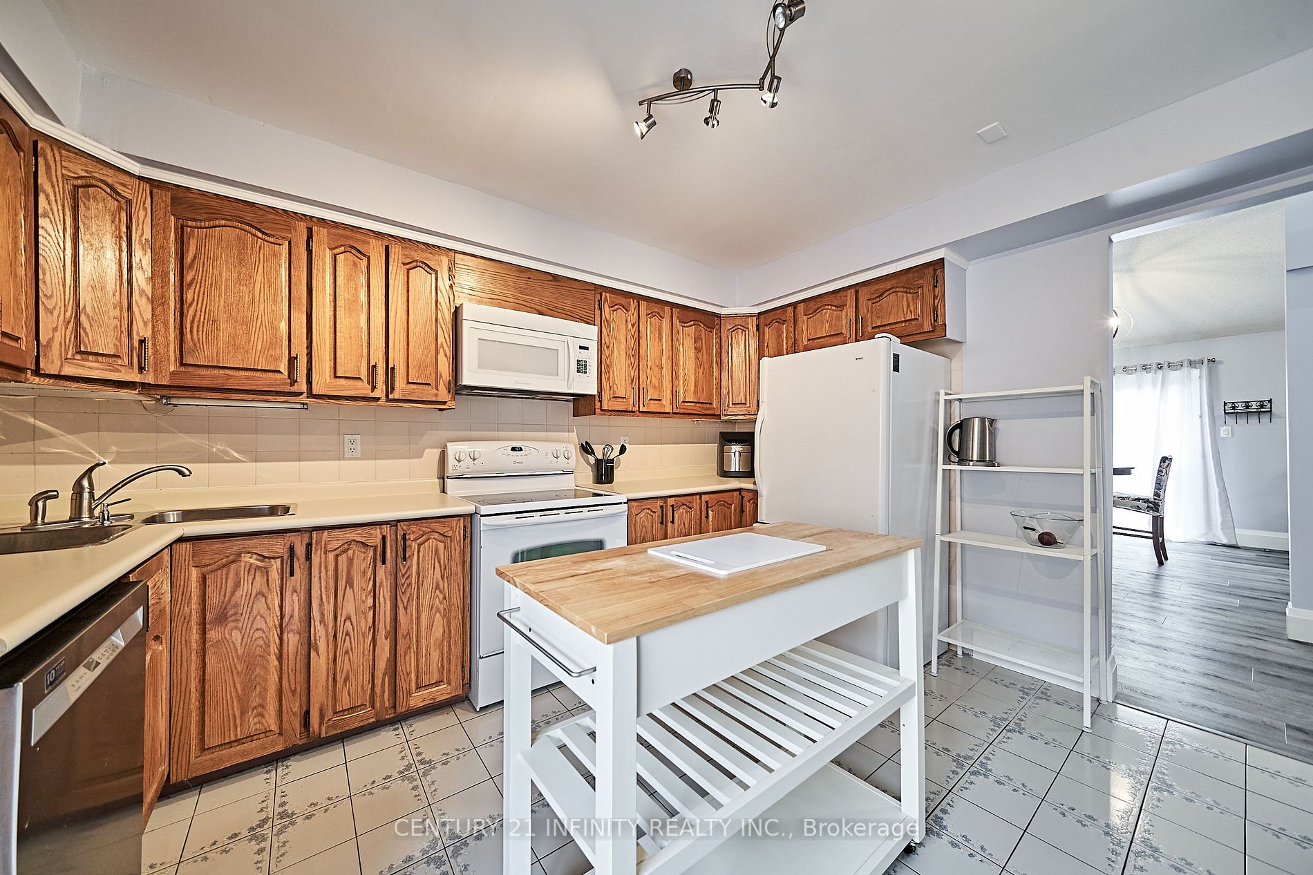 255 Glenabbey Dr