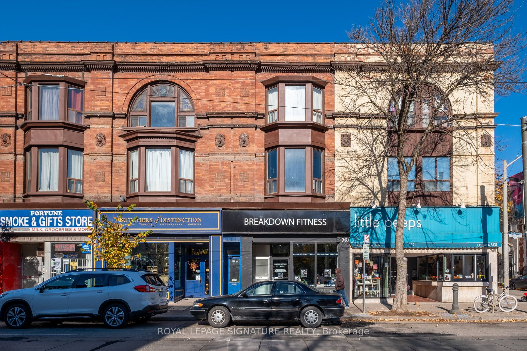740 Queen St E