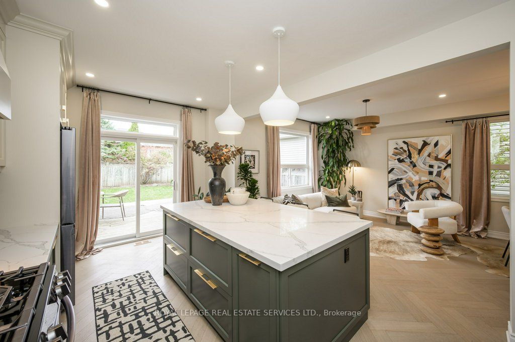 67 Charest Pl