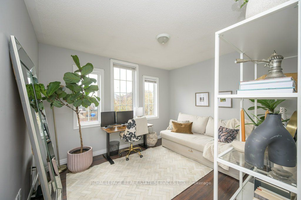 67 Charest Pl