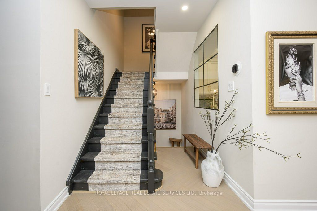67 Charest Pl