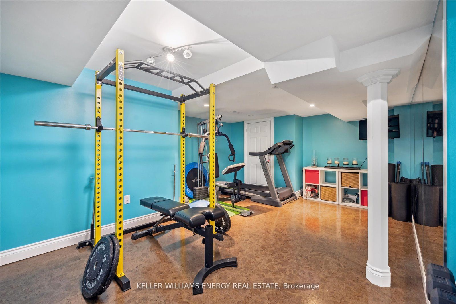 24 Knox Cres
