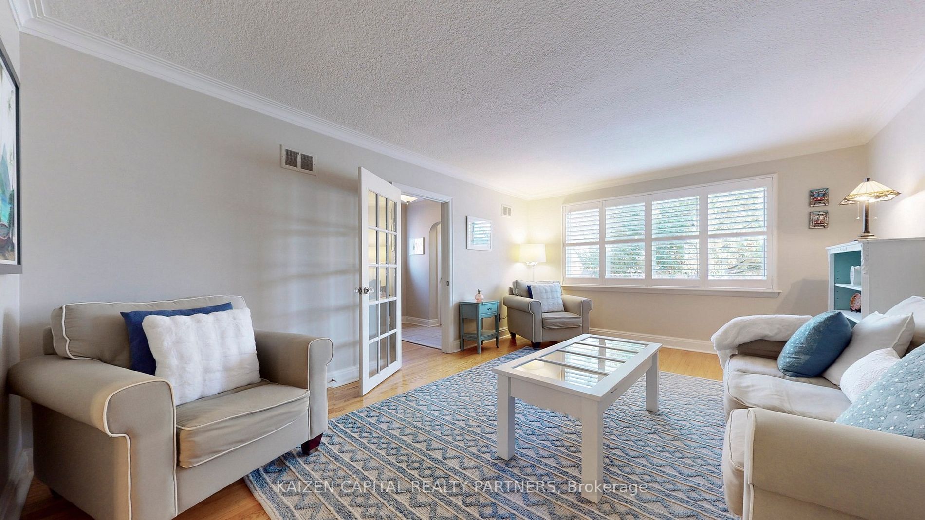 15 Stamford Sq N