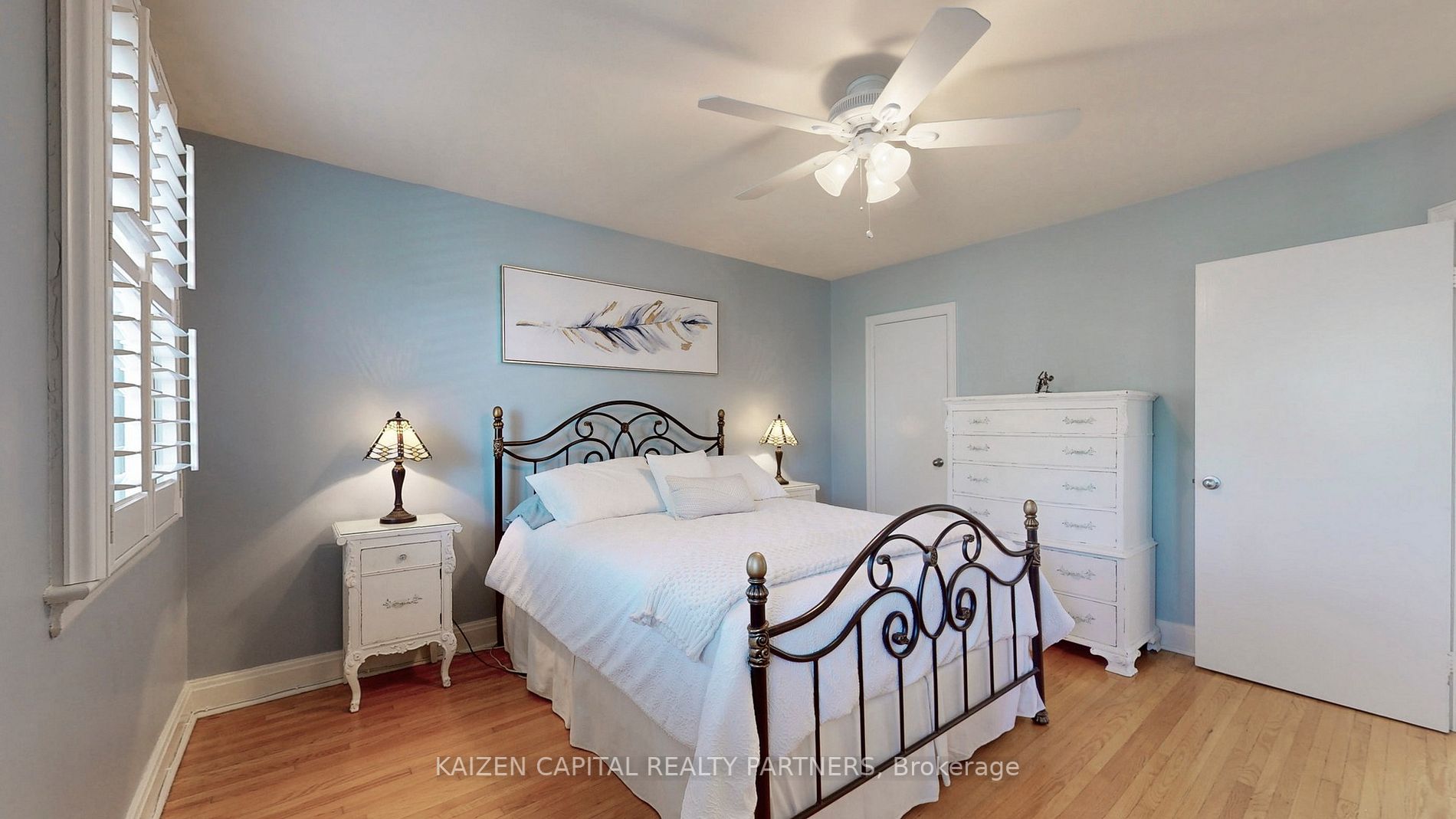 15 Stamford Sq N