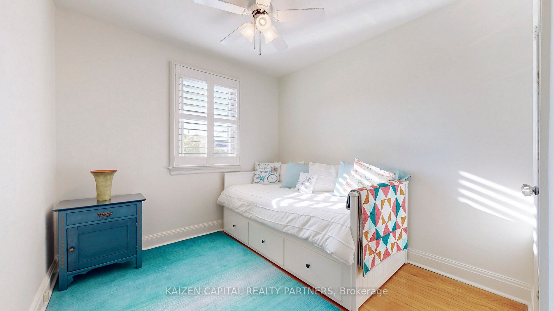 15 Stamford Sq N